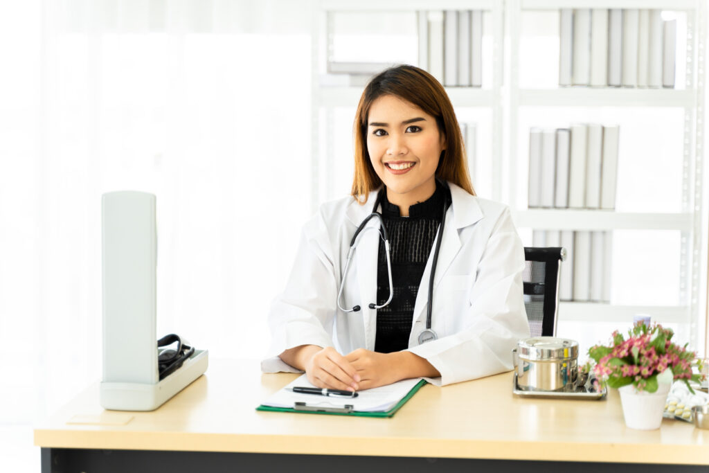 can a physician assistant become a doctor 1